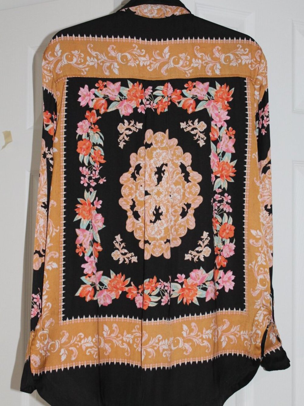 Free People Black and Gold Floral Button Down Shirt Sz Large - Picture 2 of 2